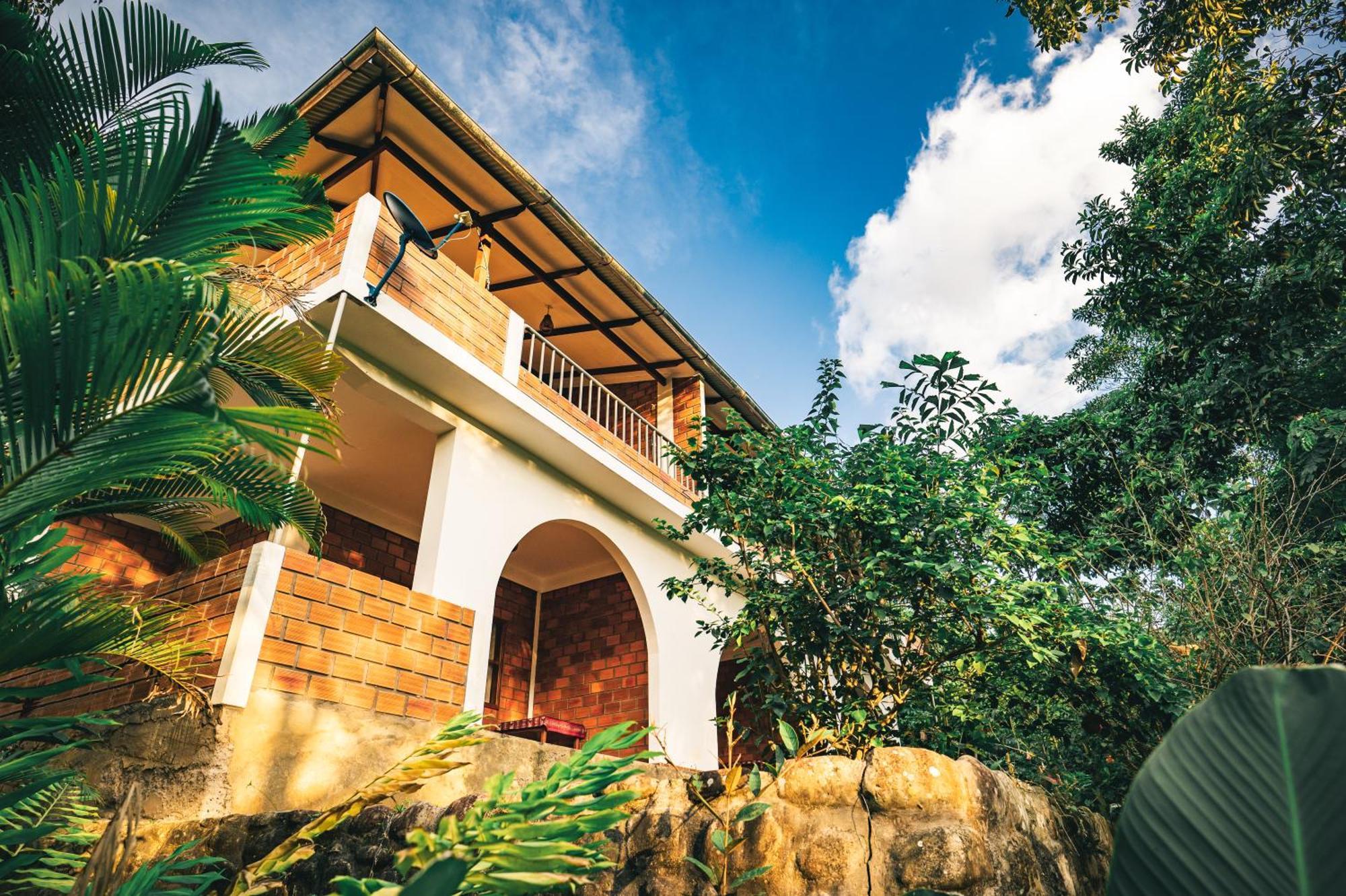 Huingos Eco Lodge タラポト エクステリア 写真